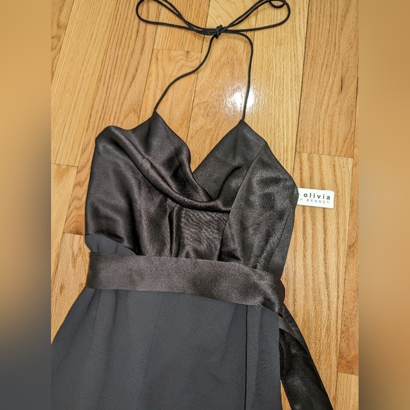 10. NWT ALICE & OLIVIA PRIMROSE DRAPED SATIN-CREPE HALTERNECK JUMPSUIT - Picture 5 of 7